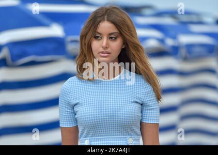 Zahia Dehar stilista algerino-francese durante il Cabourg Film Festival 2020 giugno Foto Stock