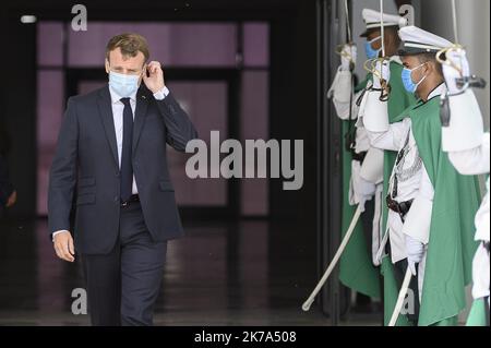 @ Pool/ Eliot Blondet/Maxppp, Mauritanie, Nouakchott, 2020/06/30 il presidente francese Emmanuel Macron arriva all'aeroporto di Nouakchott e parla alla stampa a Nouakchott, Mauritania, il 30 giugno 2020. Foto Stock