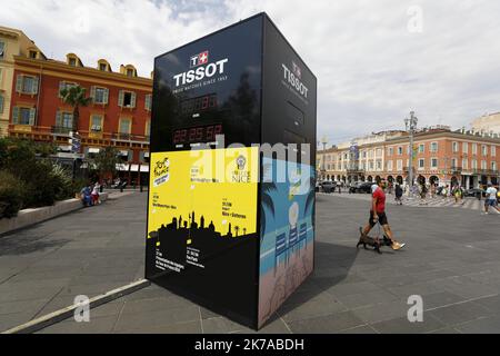 ©PHOTOPQR/NICE MATIN/Dylan Meiffret ; Nice ; 28/07/2020 ; NICE, le 28/07/2020, Illustrazione tour de france 2020 dont le départ se fera à Nice dans 1 mois. – Il 2020 Tour de France sarà la 107th° edizione di gara, con una partenza a Nizza. Il Tour de France 2020 si terrà dal 29 agosto al 20 settembre. Foto Stock