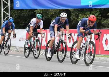 ©PHOTOPQR/OUEST FRANCE/QUEMENER YVES-MARIE ; Plouay ; 26/08/2020 ; Championnat d'Europe à Plouay. Thomas BOUDAT Arnaud DEMARE corso élite hommes. Foto Yves-marie Quemener / Ouest-France - Campionato europeo di ciclismo a Plouay, Francia Foto Stock