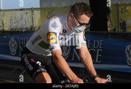 ©Laurent Lairys/MAXPPP - Sam Bennett di Deceuninck - Quick Step durante la presentazione dei team del Tour de France 2020 il 27 agosto 2020 a Massena Place a Nizza, Francia - Foto Laurent Lairys/MAXPPP Foto Stock