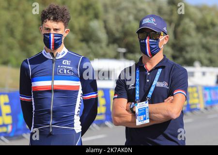 ©PHOTOPQR/OUEST FRANCE/QUEMENER YVES-MARIE ; Plouay ; 28/08/2020 ; Championnat d'Europe à Plouay. Corso en relais mixte. Kevin VAUQUELIN e Thomas VOECKLER sur la ligne d'Arrivée. Foto Yves-marie Quemener / Ouest-France Foto Stock