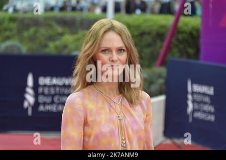 ©PHOTOPQR/OUEST FRANCE/Daniel FOURAY ; Deauville ; 04/09/2020 ; Deauville . 46e festival du cinéma américain . La soirée d'ouverture . Vanessa Paradis . Chanteuse . Comédienne . Présidente du Jury . - Festival del cinema americano a Deauville, Francia, il settembre 4th 2020 Foto Stock