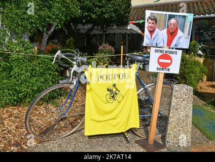 ©PHOTOPQR/POPULAIRE DU CENTRE/Thomas JOUHANNAUD ; ; 10/09/2020 ; Passage du Tour de France à Saint Léonard de Noblat hommage à Poulidor 09/10/2020; Passage del Tour de France a Saint Léonard de Noblat tributo a Poulidor Foto Stock