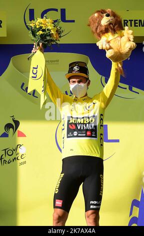 ©PHOTOPQR/LE PROGRES/Philippe TRIAS - 13/09/2020 - Tour de France, Ain, 13 settembre 2020. -Primoz Roglic (Jumbo-vista) conserva figlio maillot jaune à l'arrivée de l'étape Lyon/le Grand-Colombier dans l'Ain. 2020/09/13. Tour de France tappa 15. - Foto Stock