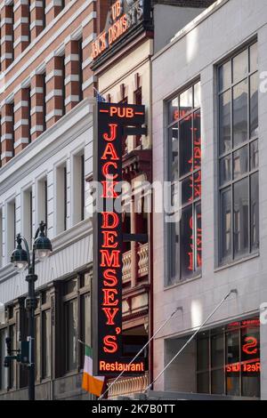 Il Jack Demsey's è un pub e ristorante sulla W. 33rd Street a NYC, USA 2022 Foto Stock