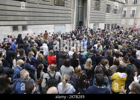 ©PHOTOPQR/LA PROVENCE/SPEICH Frédéric ; Marseille ; 25/09/2020 ; manifestation à l'appel de l'Union des métiers et des Industries de l'hôtellerie (Umih) et la Chambre de commerce et d'industrie (CCI), devant le tribunal de commerce de Marseille, Pour protester contre la décision du gouvernement de fermer les bars et restaurants de la Métropole Aix Marseille dans un contestte de crise sanitaire dûe au Coronavirus (Covid 19) - Marseille, France, sept 25th 2020 - dimostrazioni di proprietari, Lavoratori e sostenitori di ristoranti e bar di Marsiglia contro covid-19 ristrutturazioni del governo. H Foto Stock