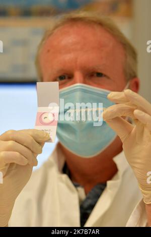 ©PHOTOPQR/LA DEPECHE DU MIDI/NATHALIE SAINT-AFFRE ; TOULOUSE ; 28/09/2020 ; AXIOTIS CONCEPT DE TEST COVID A DOMICILE TOULOUSE FRANCE SEPT 2020 AXIOTIS HOME COVID TEST CONCEPT Foto Stock