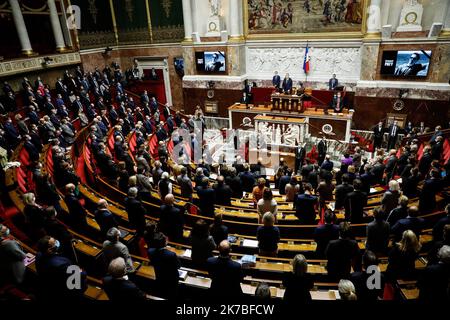 ©THOMAS PADILLA/MAXPPP - 20/10/2020 ; PARIGI, FRANCIA ; HOMMAGE DES DEPUTES A L' ASSEMBLEE NATIONALE AU PROFESSIONUR ASSASSINE LORS D' UNE ATTAQUE TRRORISTE, SAMUEL PATY. RICHARD FERRAND, PRESIDENTE DE L'ASSEMBLEE NATIONALE. - OMAGGIO DEI DEPUTATI A SAMUEL PATY FRANCIA - PARIGI OTT 20 2020 Foto Stock
