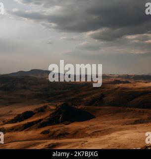 Immagine artistica del paesaggio montano, scenario mozzafiato Foto Stock