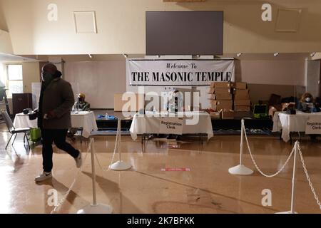 ©PHOTOPQR/LE PARISIEN/Philippe de Poulpiquet ; Washington ; 03/11/2020 ; Washington DC (USA) le 03 novembre 2020. Les bureaux de vote comme celui-ci ont ouvert mardi à washington pour le scrutin présidentiel américain. Des Millions d'américains sont appelés à voter pour élire le nouveau président américain ce mardi. Washington, USA, 3rd 2020 novembre - elezioni presidenziali USA del 2020 Foto Stock