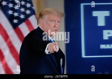 ©PHOTOPQR/LE PARISIEN/Philippe de Poulpiquet ; Washington ; 04/11/2020 ; Washington DC (USA) le 04 novembre 2020. Intervention du Président américain Donald Trump en direct à la télévision alors que les résultats de l'éléction ne sont pas encore définitifs au lendemain du vote. Le osservazioni del presidente degli Stati Uniti Donald Trump sono in diretta in televisione il 04 novembre 2020 Foto Stock