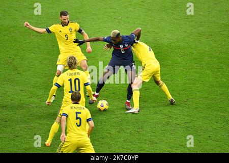 ©PHOTOPQR/VOIX DU NORD/BONNIERE Pascal ; 17/11/2020 ; SAINT DENIS , le 17 novembre 2020, ligue des Nations Match France - scamosciato groupe c au stade de france . Pascal BonniÃ¨re - Saint Denis, Francia, nov 17th 2020 - Lega delle Nazioni di calcio Francia vs Sweeden Foto Stock