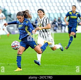 ©PHOTOPQR/LE PROGRES/Richard MOUILLAUD - Lione 09/12/2020 - le 09/12/2020 FOOT OL Féminin OL JUVENTUS TORINO -OL JUVENTUS TORINO 16eme de finale aller ligue des Champions Amel Majri dic 9th 2020 Campionato femminile Lione vs Juventus Torino Foto Stock