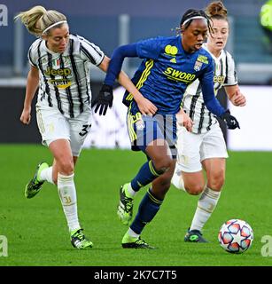 ©PHOTOPQR/LE PROGRES/Richard MOUILLAUD - Lione 09/12/2020 - le 09/12/2020 FOOT OL Féminin OL JUVENTUS TORINO -OL JUVENTUS TORINO 16eme de finale aller ligue des Champions Melvine Malard - dic 9th 2020 Campionato femminile Lione vs Juventus Torino Foto Stock