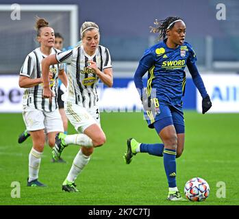 ©PHOTOPQR/LE PROGRES/Richard MOUILLAUD - Lione 09/12/2020 - le 09/12/2020 FOOT OL Féminin OL JUVENTUS TORINO -OL JUVENTUS TORINO 16eme de finale aller ligue des Champions Melvine Malard - dic 9th 2020 Campionato femminile Lione vs Juventus Torino Foto Stock