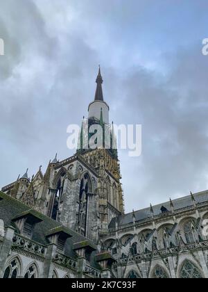 ©Julian Letouq / le Pictorium/MAXPPP - Julian Letouq / le Pictorium - 12/12/2020 - Francia / Normandie / Rouen - Renovation de la fleche de la cathedrale de Rouen. / 12/12/2020 - Francia / Normandia / Rouen - ristrutturazione della guglia della cattedrale di Rouen. Foto Stock