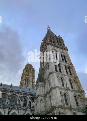 ©Julian Letouq / le Pictorium/MAXPPP - Julian Letouq / le Pictorium - 12/12/2020 - Francia / Normandie / Rouen - Renovation de la fleche de la cathedrale de Rouen. / 12/12/2020 - Francia / Normandia / Rouen - ristrutturazione della guglia della cattedrale di Rouen. Foto Stock