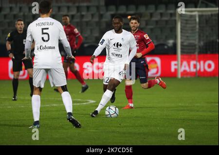 Thierry LARRET/Maxppp. Calcio Ligue 2 BKT. Clermont piede 63 vs Grenoble piede 38. Stade Gabriel Montpied, Clermont-Ferrand (63) le 5 Janvier 2021. Foto Stock