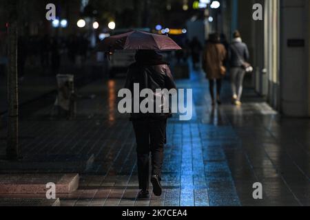 ©PHOTOPQR/LE PROGRES/Maxime JEGAT - Lyon 14/01/2021 - Annonce couvre feu à Lyon le 14 janvier 2021 -ambiance rue de la République à Lyon après l'annonce du couvre feu à 18 heures. - Francia - Covid-19: Coprifuoco Nazionale alle 6:00:00 Sabato Foto Stock