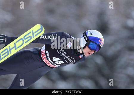 ©Pierre Teyssot/MAXPPP ; FIS Nordic Combined Men Individual Gundersen NH/10 km Coppa del mondo di Sci a Predazzo il 15 gennaio 2021, 48 Vinzenz Geiger (GER) Â© Pierre Teyssot / Maxppp Foto Stock