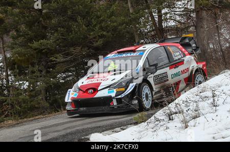 ©PHOTOPQR/LE DAUPHINE/Vincent OLLIVIER ; Saint-Vincent-les-Forts ; 23/01/2021 ; Vincent OLLIVIER/ le Dauphiné Libéré: Photopqr. La Bréole(Alpes-de-Haute-Provence) le 23 janvier 2021. 89e rallye automobile Mont-Carlo, spéciale ES 11, entre la Bréole et Selonnet dans les Alpes-de-Haute-Provence. Sébastien Ogier et Julien Ingrassia. Il Rally di Monte Carlo 2021 23 gennaio 2021 Foto Stock