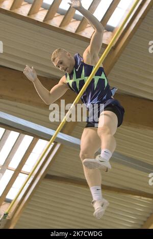 ©PHOTOPQR/LA MONTAGNE/Richard BRUNEL ; ; 27/02/2021 ; Perche Elite Tour All Star Perche, Kevin Mayer, Aubiere le 27/02/2021 Photo R Brunel All Star Perche International indoor pole vaulting athletics meeting presso lo stadio Jean Pellez di Aubiere, vicino a Clermont-Ferrand, Francia centrale, il 27 febbraio 2021. Foto Stock