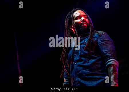 ©Michael Bunel / le Pictorium/MAXPPP - Michael Bunel / le Pictorium - 07/08/2017 - France / Bordeaux - Ky-mani Marley est un chanteur de reggae ne le 26 fevrier 1976 a Falmouth, en Jamaique. Fils de Bob Marley et d'Anita Belnavis, Championne de tennis de table, son prenom, Ky-mani, signifie en Afrique de l'Est, « voyageur aventureux ». 7 aout 2017. Bordeaux, Francia. / 07/08/2017 - Francia / Bordeaux (città) - Ky-mani Marley è un cantante reggae nato il 26 febbraio 1976 a Falmouth, Giamaica. Figlio di Bob Marley e campione di tennis da tavolo Anita Belnavis, il suo nome, Ky-mani, significa 'viaggio avventuroso Foto Stock