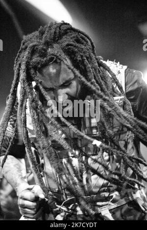 ©Michael Bunel / le Pictorium/MAXPPP - Michael Bunel / le Pictorium - 09/02/2013 - France - Ky-mani Marley est un chanteur de reggae ne le 26 fevrier 1976 a Falmouth, en Jamaique. Fils de Bob Marley et d'Anita Belnavis, Championne de tennis de table, son prenom, Ky-mani, signifie en Afrique de l'Est, « voyageur aventureux ». 9 fevrier 2013. Parigi, Francia / 09/02/2013 - Francia - Ky-mani Marley è un cantante reggae nato il 26 febbraio 1976 a Falmouth, Giamaica. Figlio di Bob Marley e campione di tennis da tavolo Anita Belnavis, il suo nome, Ky-mani, significa 'viaggiatore avventuroso' in Africa Orientale. Febbraio Foto Stock