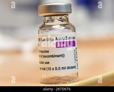 ©Mourad ALLILI/MAXPPP - Foto illustrativa d un vaccin AstraZeneca - 2021/03/14. Vaccino AstraZeneca. Foto Stock
