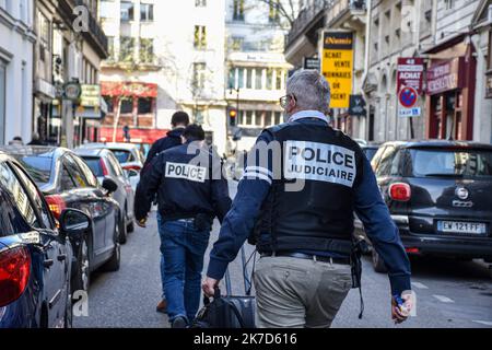 ©Florian Poitout / le Pictorium/MAXPPP - Florian Poitout / le Pictorium - 08/04/2021 - Francia / Parigi - la Police a procede a une perquisition au Palais Vivienne du collectionneur Pierre-Jean Chalencon. Il est soupconne d'y avoir organizzare des diners clandestini. / 08/04/2021 - Francia / Parigi - la polizia ha proceduto alla ricerca del Palais Vivienne del collezionista Pierre-Jean Chalencon. È sospettato di aver organizzato cene clandestine lì. Foto Stock