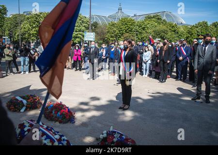 ©Christophe Petit Tesson/MAXPPP - 24/04/2021 ; PARIGI ; FRANCIA - la Maire de Paris Anne Hidalgo participe a la cerimonie commemorative pour le 106e anniversaire du genocidio armenien de 1915. La journÃ du 24 avril est la journee nationale de memoriation du genocidio en Armenie et a travers le monde. La Comunità francese-armena partecipa a una cerimonia commemorativa per il 106th° anniversario del genocidio armeno del 1915, a Parigi, in Francia, il 24 aprile 2021. Il 24 aprile è la giornata nazionale del ricordo del genocidio armeno per la diaspora armena. Foto Stock