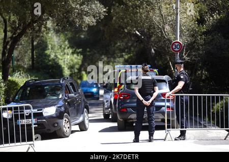 ©PHOTOPQR/NICE MATIN/Luc Boutia ; Fort Bregancon 14/05/2021 Emmanuel Macron au Fort de Brégancon pour le week-end de l'Ascension Presidente francese Emmanuel Macron presso la residenza ufficiale Fort de Bregancon a Bormes-les-Mimosas, Francia sudorientale, il 14 maggio 2021 Foto Stock