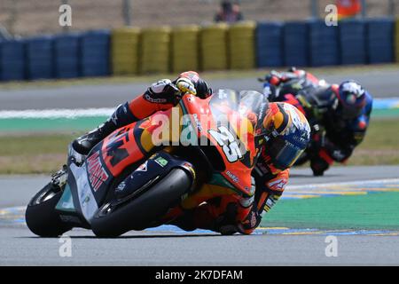 ©PHOTOPQR/OUEST FRANCE/Daniel FOURAY ; ; 16/05/2021 ; Sport . Motociclismo . Vitesse . Championnat du monde . Gran premio di Francia moto . Le Mans . Categoria Moto2. L'espagnol Raul Fernandez vainqueur du Grand prix de France Moto2 . 25 . Raul Fernandez . Red Bull KTM Ajo . Kalex . Espagne . Foto Daniel Fouray . - MotoGP le Mans 16 2021 maggio Foto Stock