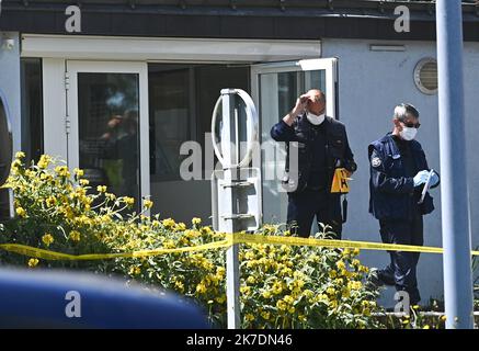 ©PHOTOPQR/OUEST FRANCE/Franck Dubray ; LA Chapelle sur Erdre ; 28/05/2021 ; Une policiere municipale de la Chapelle sur Erdre près de Nantes a été poignardé par un conguiters qui a pris la fuite (Photo Franck Dubray) - Nantes, Francia, 28th 2021 maggio Un poliziotto comunale da la Chapelle sur Erdre vicino Nantes è stato pugnalato da un individuo che è fuggito Foto Stock