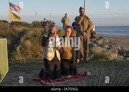 ©ERIC BALEDENT/MAXPPP - Photographie magazine - Arromanches Groupe Road - 06/06/2021 Cérémonie du souvenir en l'honneur des soldats amérindiens qui Ont débarqués sur la plage d'Omaha Beach avec Charles Norman Shay - (c) 2021 cerimonia di commemorazione Baledent/MaxPPP in onore di Soldati nativi americani sbarcati a Omaha Beach 6 ,2021 giugno Foto Stock