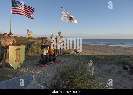 ©ERIC BALEDENT/MAXPPP - Photographie magazine - Arromanches Groupe Road - 06/06/2021 Cérémonie du souvenir en l'honneur des soldats amérindiens qui Ont débarqués sur la plage d'Omaha Beach avec Charles Norman Shay - (c) 2021 cerimonia di commemorazione Baledent/MaxPPP in onore di Soldati nativi americani sbarcati a Omaha Beach 6 ,2021 giugno Foto Stock