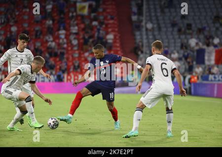 ©PHOTOPQR/LE PARISIEN/ARNAUD JOURNOIS ; MONACO DI BAVIERA ; CALCIO , UEFA EURO 2020 , MONACO DI BAVIERA (ALLEMAGNE) ALLIANZ ARENA , 15 JUIN 2021 / FRANCIA - ALLEMAGNE / KYLLIAN MBAPPÉ - GIUGNO 14TH 2021 UEFA EURO2020 FRANCIA VS GERMANIA Foto Stock