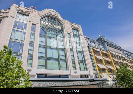 ©PHOTOPQR/LE PARISIEN/Milla Morisson ; Paris 01 ; 15/06/2021 ; Facciata Rue de la Monnaie visite de la Samaritaine le 15 juin 2021 Paris 01, une semaine avant la réouverture Fondée en 1870, elle a fermé pour des raisons de sécurité en 2005, elle rouvrira ses portes au public le 19 juin 2021 - la riapertura di la Samaritaine. Dopo sedici anni di chiusura e 750 milioni di euro di lavoro, il grande magazzino parigino riapre le sue porte. Foto Stock