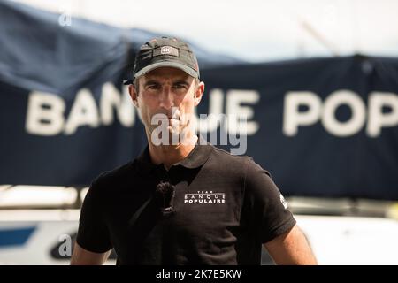 ©Nicolas Parent/MAXPPP - le navigateur Armel le Cléac'h présente son nouveau maxi trimaran ultim Banque populaire XI à Port Vendres. - Navigatore francese Armel le Cléac'h con il suo nuovo trimarano giugno 23 2021 Foto Stock