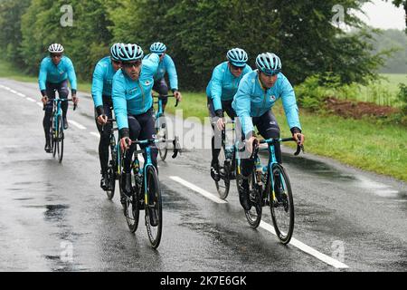 ©PHOTOPQR/OUEST FRANCE/Eddy LEMAISTRE ; BREST ; 25/06/2021 ; Tour de France 2021 - Grand départ Bretagne - Reconnaissance de la 1ère étape - Equipe Astana BREST; 06/25/2021; Tour de France 2021 - Grande partenza in Bretagna - riconoscimento della 1st tappa - Jumbo Visma team - Foto Stock