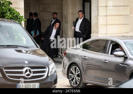 ©THOMAS PADILLA/MAXPPP - 25/06/2021 ; PARIGI, FRANCIA ; THIERRY SOLERE STEPHANE SEJOURNE AU PALAIS DE L'ELYSEE. Foto Stock