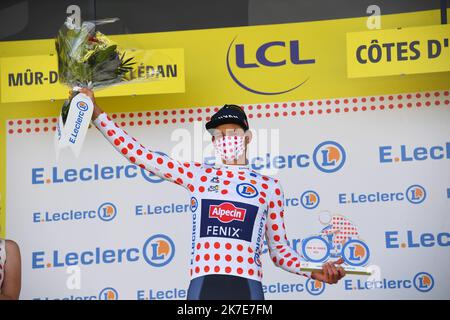 ©PHOTOPQR/LE TELEGRAMMA/NICOLAS CRÉACH ; ; 27/06/2021 ; FOTO NICOLAS CREACH / LE TELEGRAMMA. Ciclismo. Saison 2021. 27 Juin 2021 Tour de France 2021 2 ème étape du Tour de France 2021 Perros Guirec - Mur de Bretagne Mathieu van der Poel remporte également le maillot à poid. 2nd tappa della 108th edizione del Tour de France, 183 km tra Perros-Guirrec e Mur de Bretagne Guerledan, il 27 giugno 2021. Foto Stock