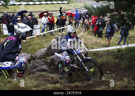 Thierry Larret / Maxppp . mecaniques sportive. Championnat du Monde de Trial. 2 eme Manche en France sur le circuit de Charade, Saint Genes Champanelle (63), le 4 juillet 2021. Foto Stock