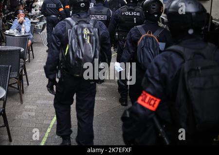 ©PHOTOPQR/PRESSE OCEAN/Romain Boulanger ; ; 15/06/2021 ; NANTES LE SAMEDI 31 JUILLET 2021, MANIFESTATION CONTRE LE PASS SANITAIRE - diverse migliaia di persone si sono riunite per manifestare contro il pass sanitario. Ci sono stati scontri con la polizia. Foto Stock