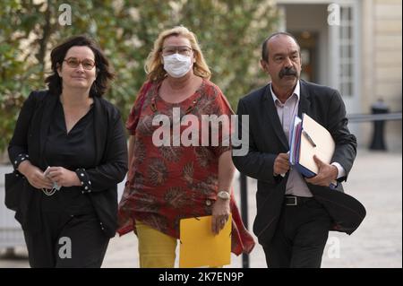 ©Julien Mattia / le Pictorium/MAXPPP - Julien Mattia / le Pictorium - 2/9/2021 - Francia / Ile-de-France / Parigi - Arrivee du secretaire General de la CGT, Philippe Martinez pour un entretien avec le Premier Ministre et les representants sociaux a l'hotel de Matignon, A Paris le 2 Settembre 2021 / 2/9/2021 - Francia / Ile-de-France (regione) / Parigi - arrivo del Segretario Generale del CGT Philippe Martinez per un incontro con il primo Ministro e i rappresentanti sociali presso l'Hotel de Matignon a Parigi il 2 settembre 2021 Foto Stock