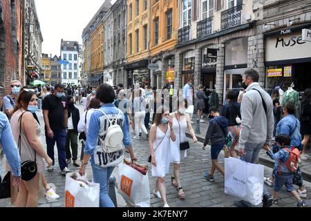 ©PHOTOPQR/VOIX DU NORD/PLM ; 04/09/2021 ; 04 09 2021 Braderie de Lille PHOTO PIERRE LE MASSON LA VOIX DU NORD - la Braderie de Lille è il più grande e famoso mercato delle pulci d'Europa Foto Stock