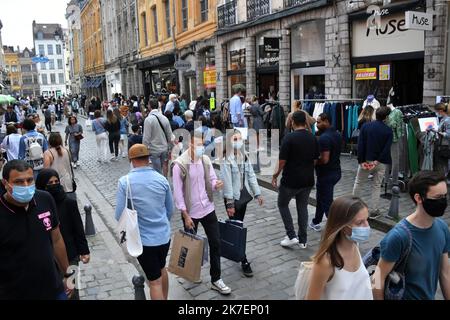 ©PHOTOPQR/VOIX DU NORD/PLM ; 04/09/2021 ; 04 09 2021 Braderie de Lille PHOTO PIERRE LE MASSON LA VOIX DU NORD - la Braderie de Lille è il più grande e famoso mercato delle pulci d'Europa Foto Stock