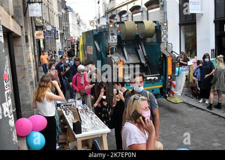 ©PHOTOPQR/VOIX DU NORD/PLM ; 04/09/2021 ; 04 09 2021 Braderie de Lille PHOTO PIERRE LE MASSON LA VOIX DU NORD - la Braderie de Lille è il più grande e famoso mercato delle pulci d'Europa Foto Stock