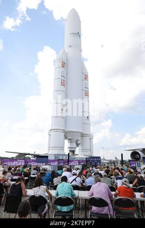 ©PHOTOPQR/LE PARISIEN/pH Lavieille ; LE BOURGET ; 05/09/2021 ; ' la Dictée Géante ' avec Thomas Pesquet co-organisé par le musée de l'Air , France Culture avec le soutien de l'Agence Spatiale Européenne.et de l'Espace au Bourget. Dictée Issue du livre de Marguerite Duras ' un barrage contre le Pacifique '. 2021/09/06. La Dictée Géante con Thomas Pesquet, co-organizzato dal Musée de l'Air , France Culture con il sostegno dell'Agenzia spaziale europea. Dettato dal libro di Marguerite Duras "A Dam Against the Pacific". Foto Stock